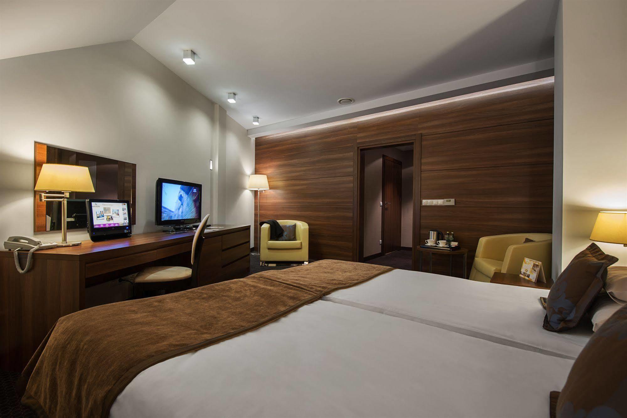 Rado Resort Spa&Wellness Mielec Exterior foto