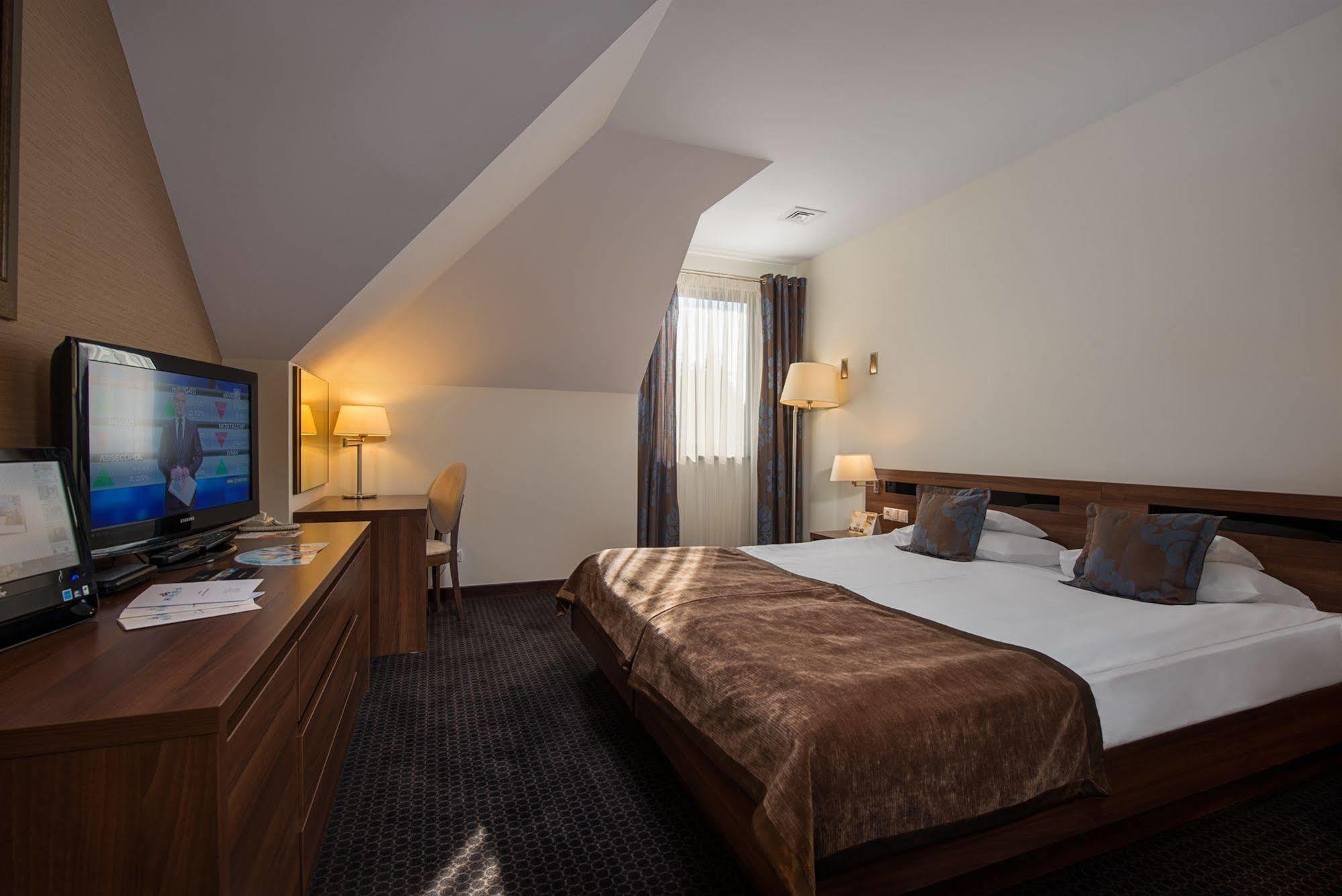 Rado Resort Spa&Wellness Mielec Exterior foto